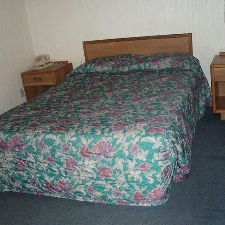 Rosemount Motel ベッドフォード 部屋 写真