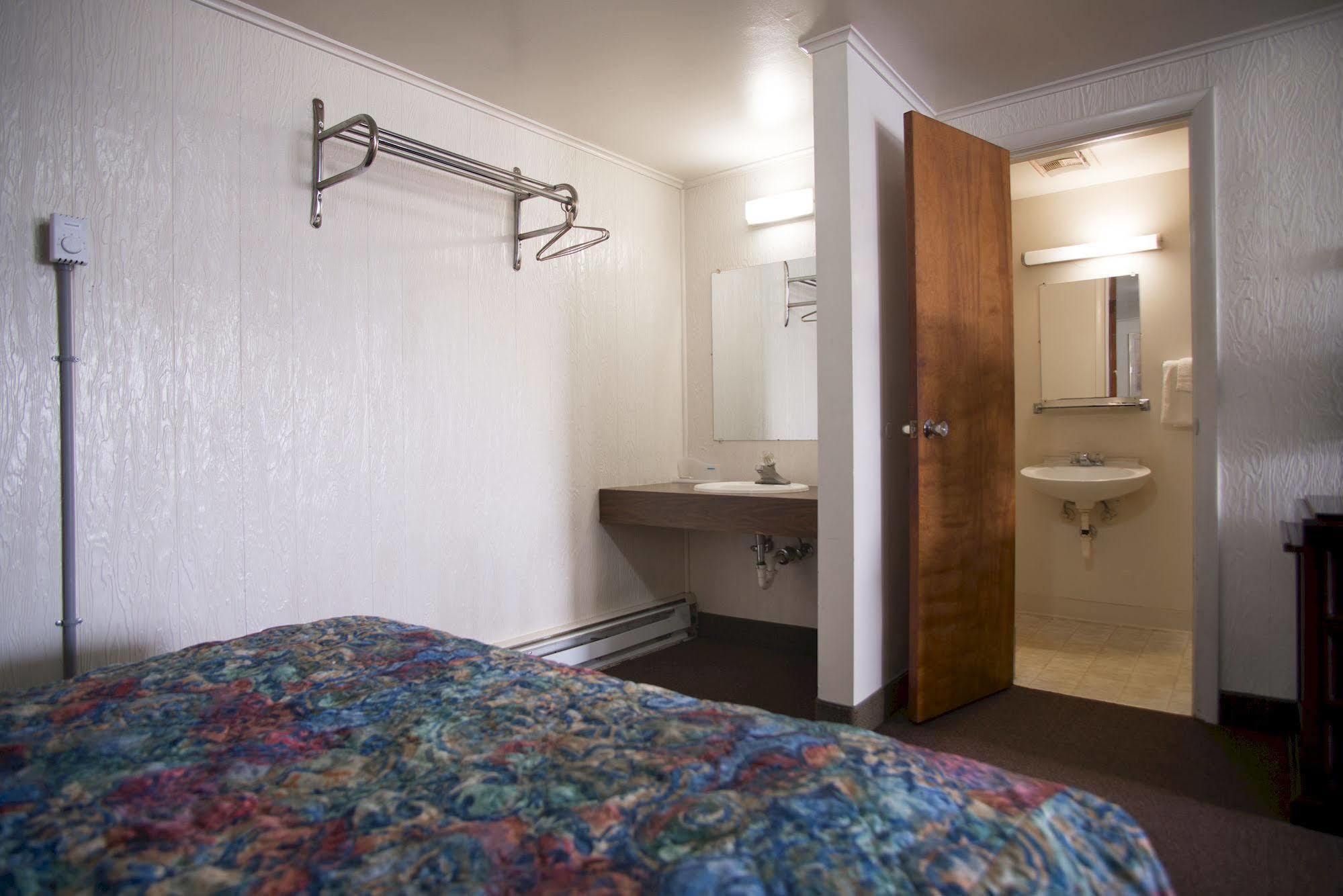 Rosemount Motel ベッドフォード エクステリア 写真